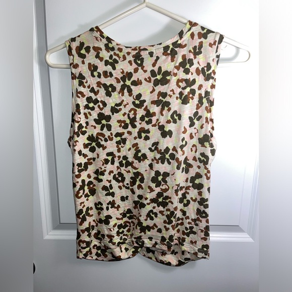 Sanctuary Printed Twist Front Top Size Small Green Print - Picture 4 of 6